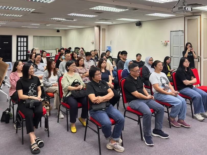 Popular Bookstore staff at a Persistence Chiropractic corporate health talk in Kuala Lumpur